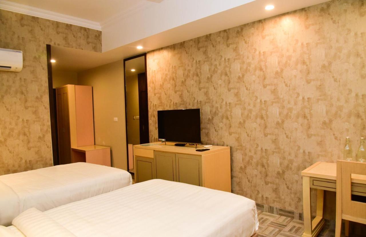 Hotel Casa Aishbagh Lucknow Exterior photo